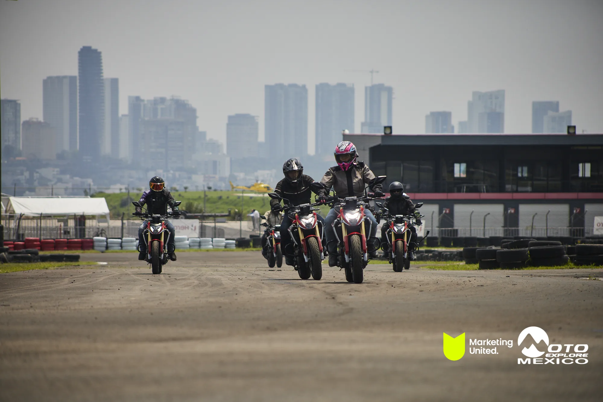 HUNK TRACKDAY 352